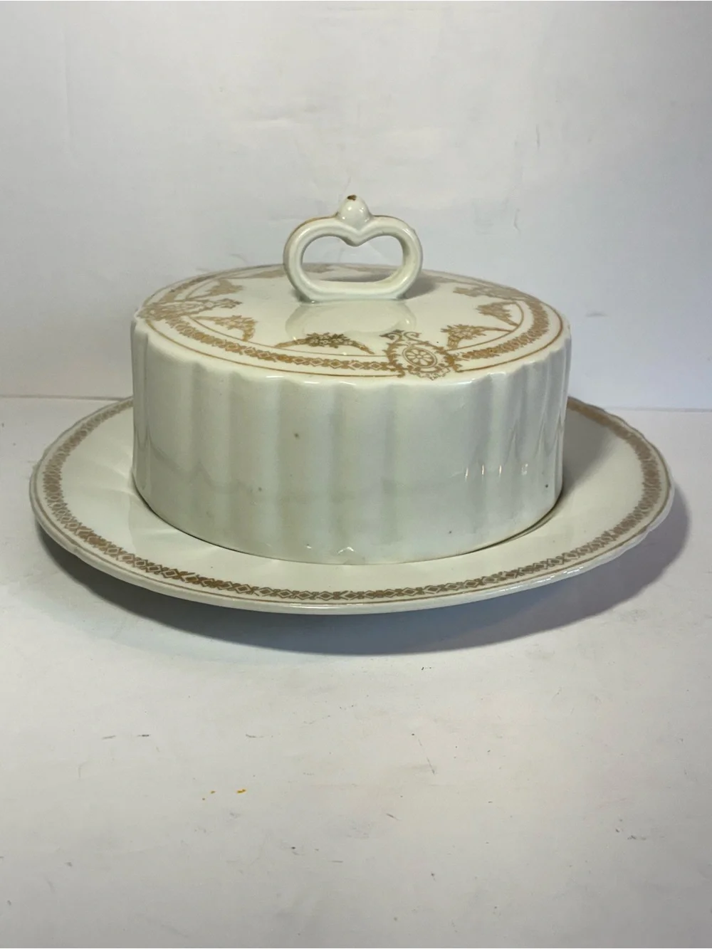Vintage Unmarked Porcelain Covered Butter Dish / Cheese Keeper